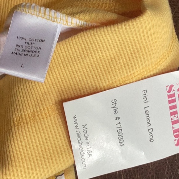 Nilla Shields Lemon Drop Capris - Picture 5 of 5